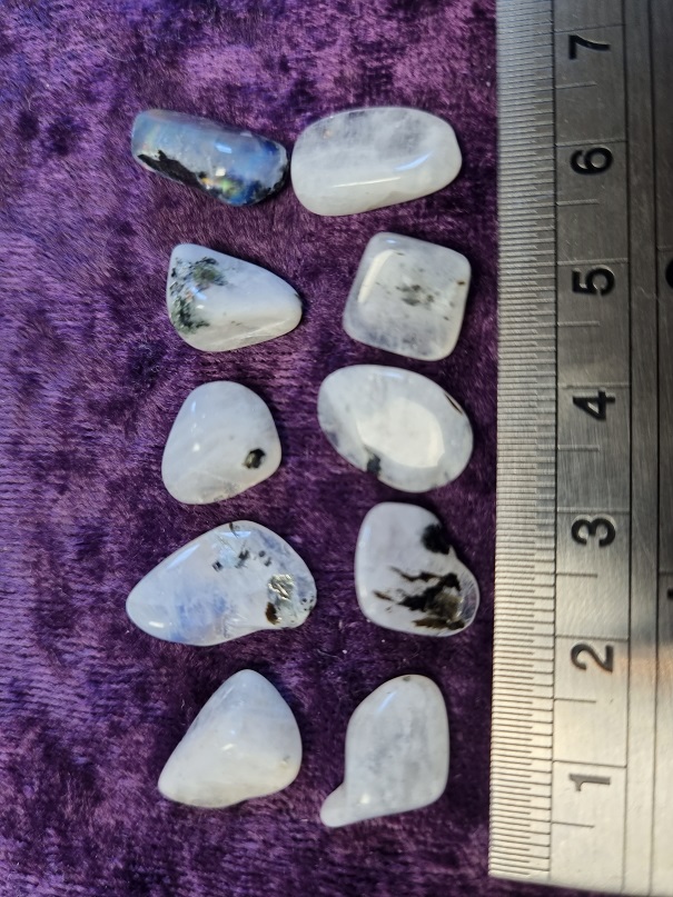 Tumbled Stone - Moonstone [Small] - Click Image to Close