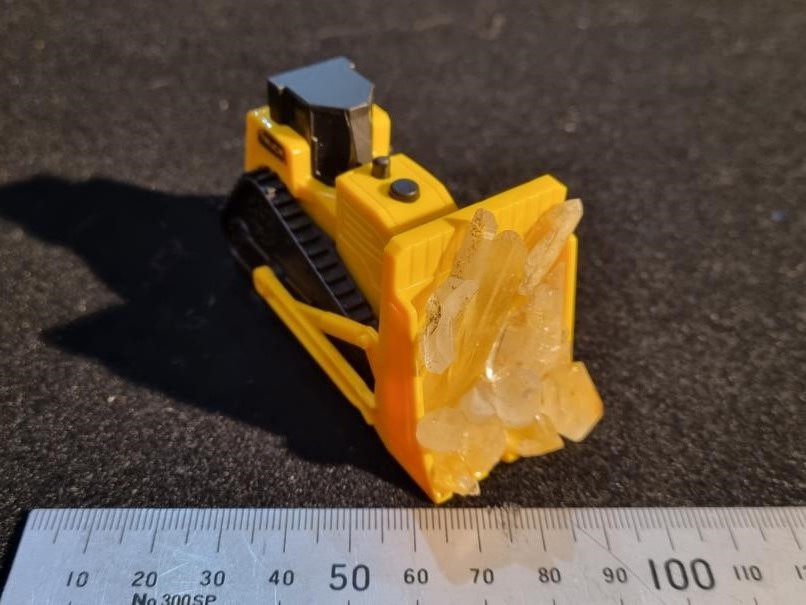 Toy Digger - Bulldozer with Quartz