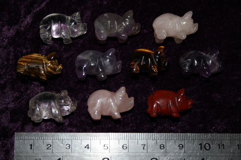 Figurine - Pig - Mixed Stones