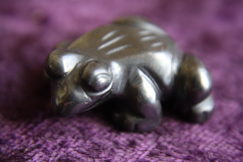 Figurine - Frog - Hematite