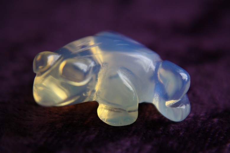 Figurine - Frog - Opalite