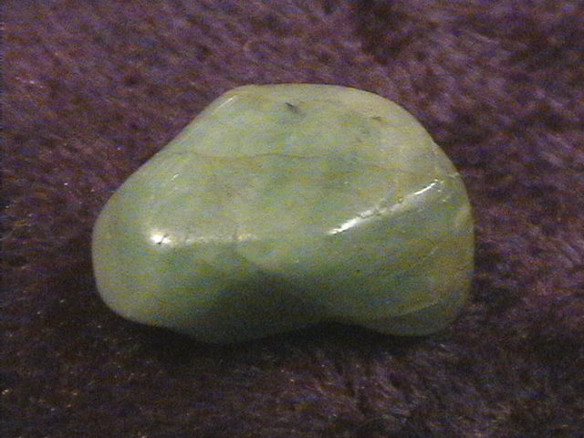 Tumbled Stone - Emerald [Small]