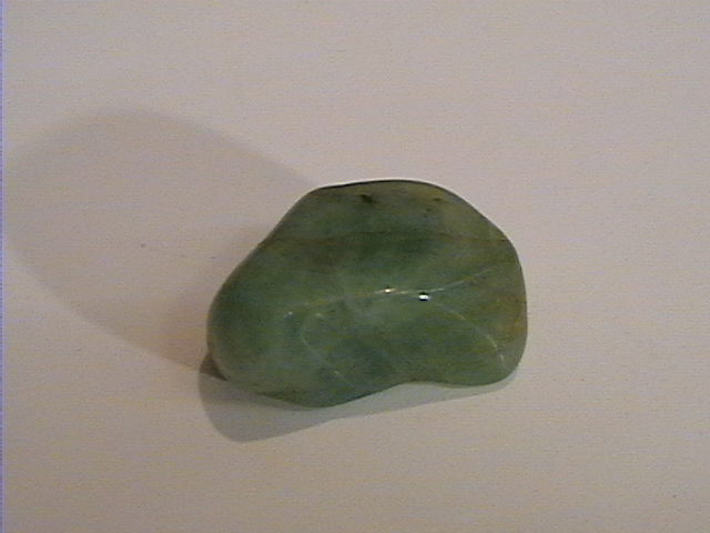 Tumbled Stone - Emerald [Small]