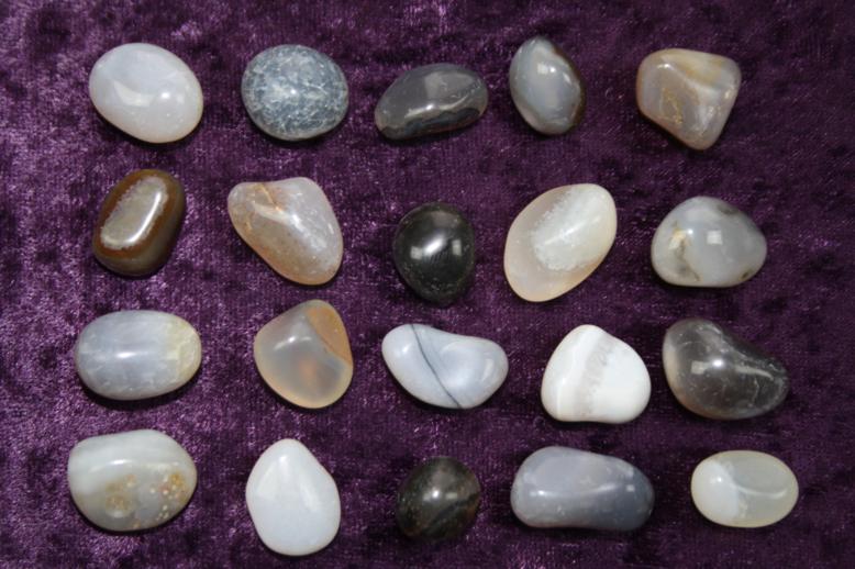 Tumbled Stone - Natural Agate [Small]