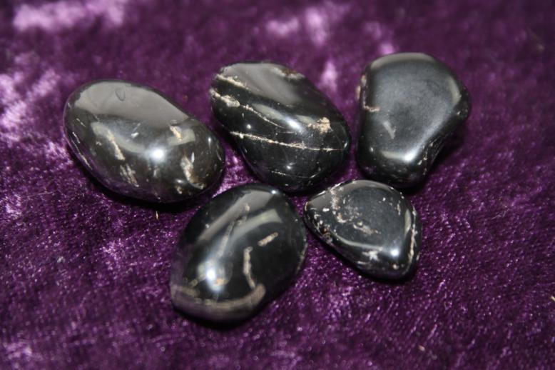 Tumbled Stone - Black Onyx [Small]