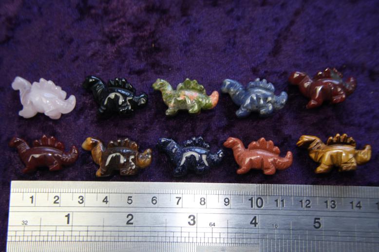 Figurine - Dinosaur - Stegosaurus - Mixed Stones