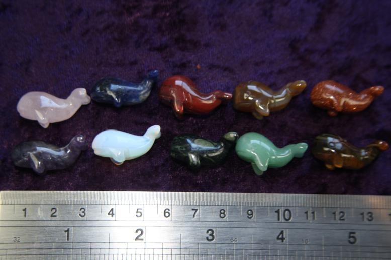 Figurine - Whale - Mixed Stones